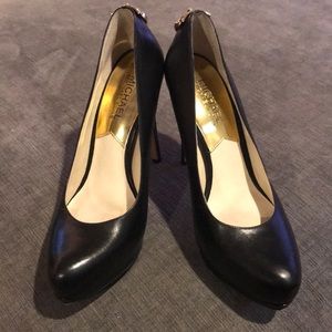 Michael Kors High Heels: size 6